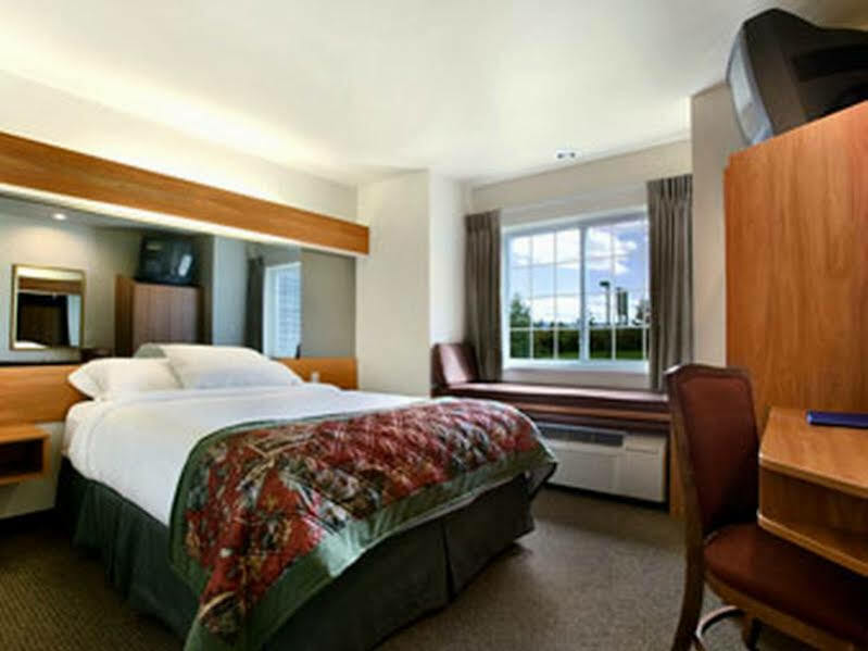 Microtel Inn & Suites By Wyndham Bozeman Exterior photo